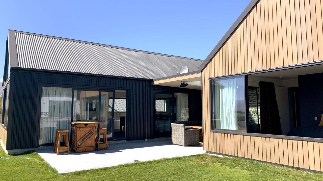 The Landsborough Tekapo Villa เลคเทคาโป ภายนอก รูปภาพ